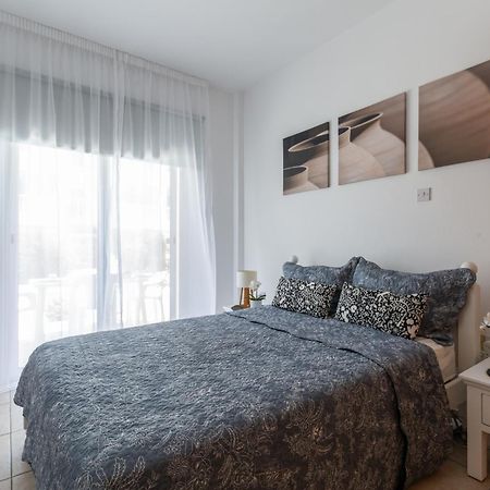 Beautiful One Bed Apartment In 파포스 외부 사진
