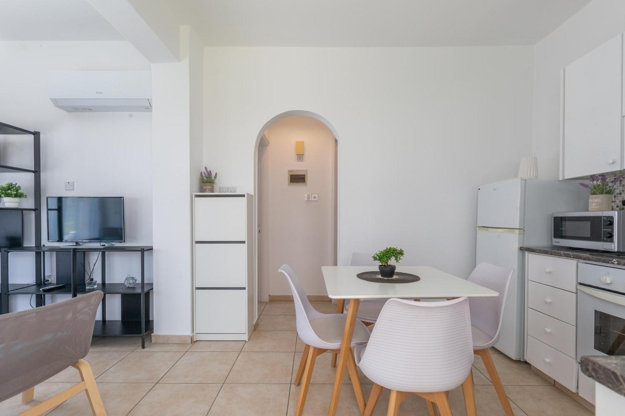 Beautiful One Bed Apartment In 파포스 외부 사진