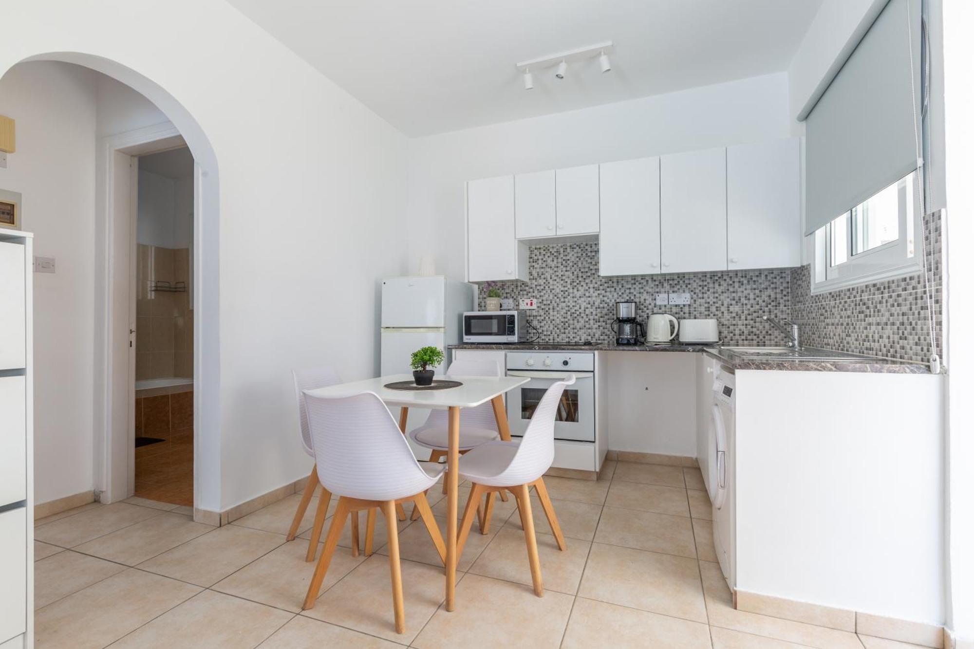 Beautiful One Bed Apartment In 파포스 외부 사진