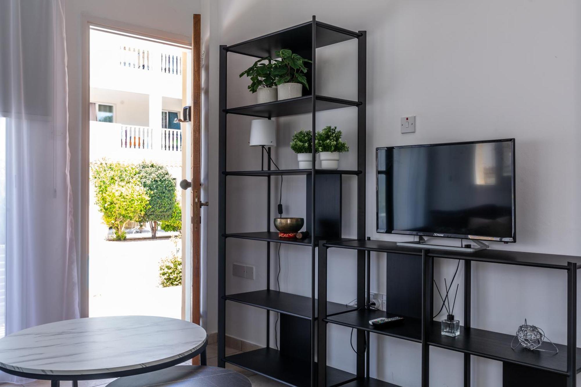 Beautiful One Bed Apartment In 파포스 외부 사진